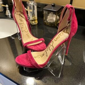 Dark pink suede high sandals